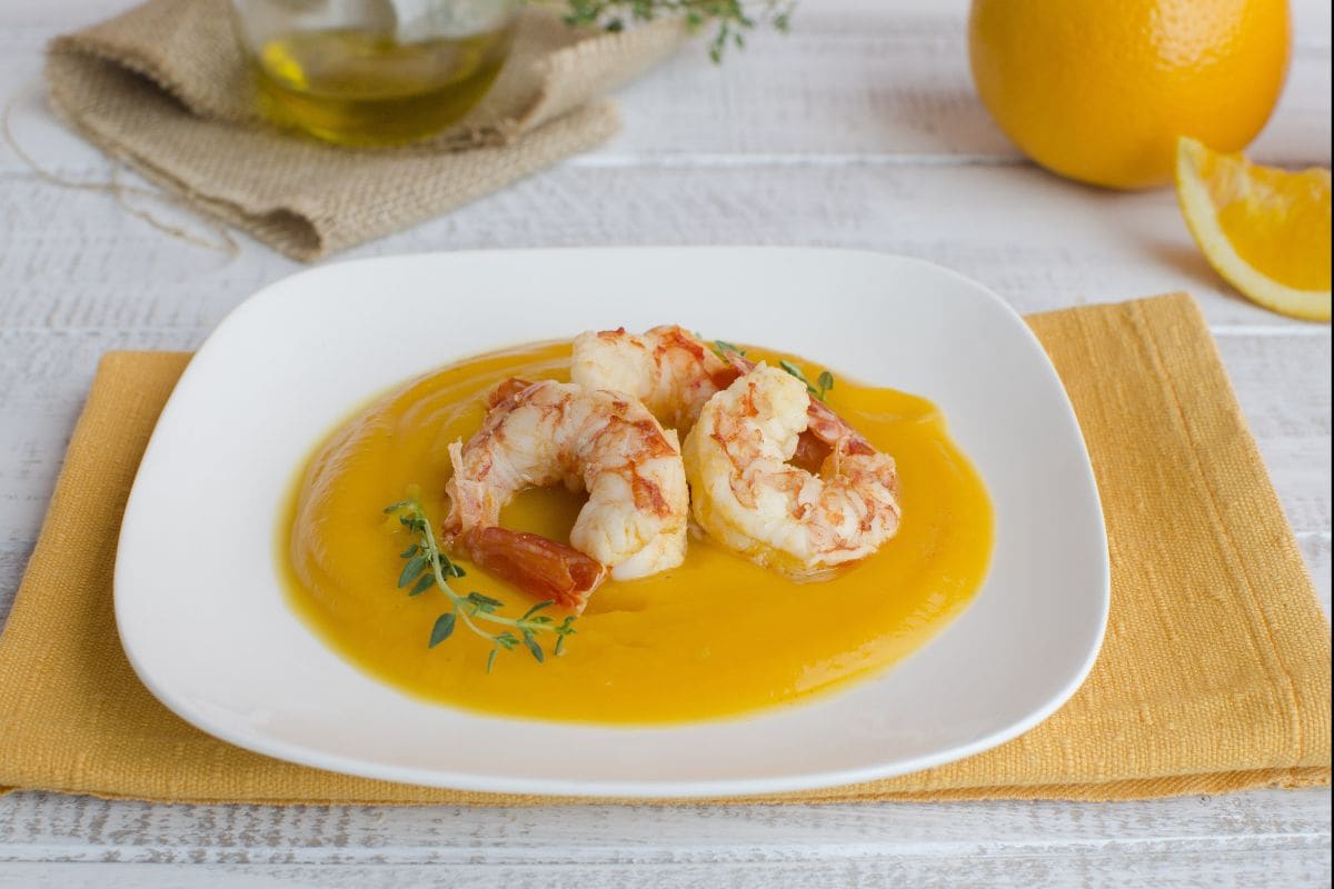 Garnelen mit Orange auf Kürbiscreme