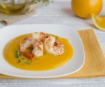 Garnelen mit Orange auf Kürbiscreme