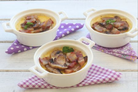 Herzhafte Creme mit Pilzen und Speck