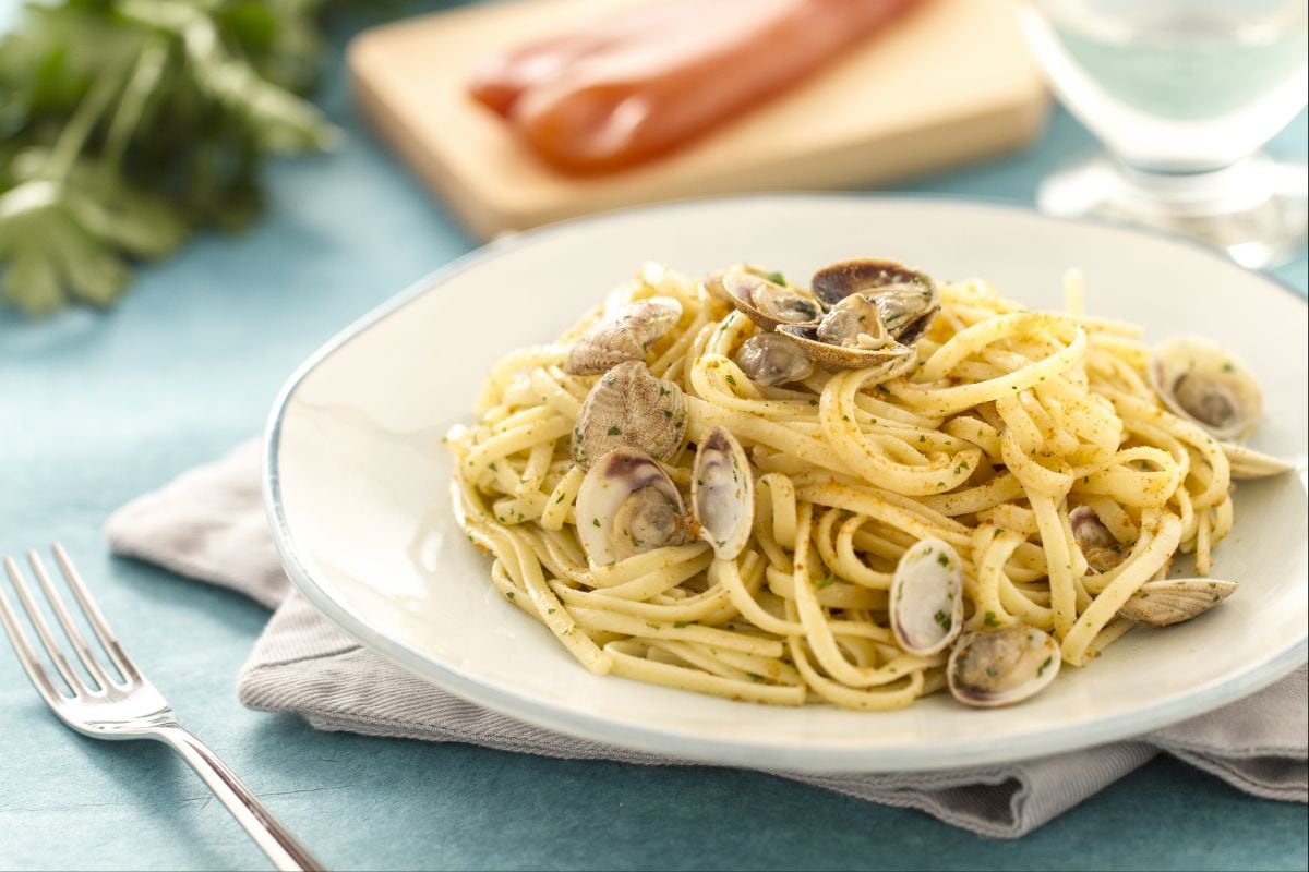 Linguine mit Bottarga und Herzmuscheln