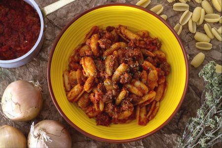 Sardische Gnocchi mit Wurst-Ragout