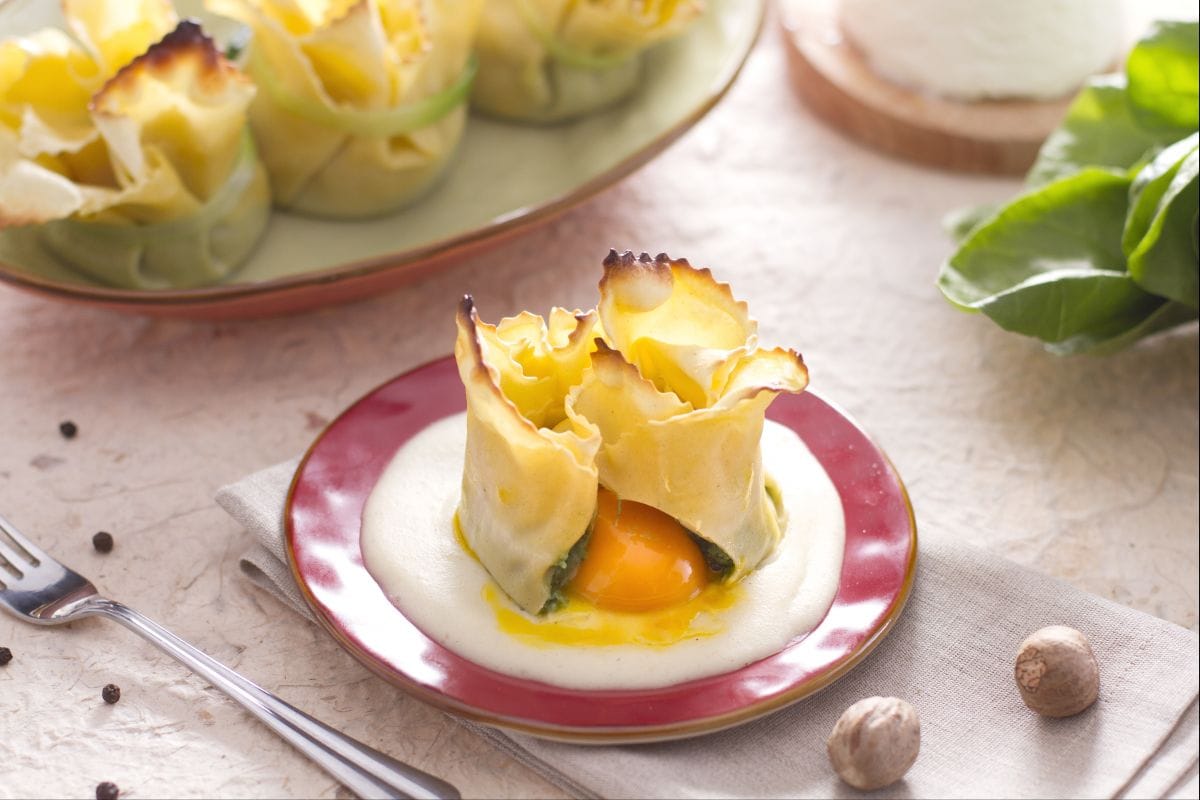 Frischpastatäschchen mit geschmolzenem Eigelb