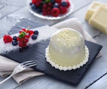 Mini Weiße Sacher mit Mandeln