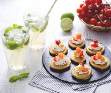 Vollkornpfannkuchen ohne Milch, Eier, Butter mit alkoholfreiem Mojito