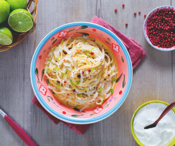 Vermicelli mit Limette und rosa Pfeffer