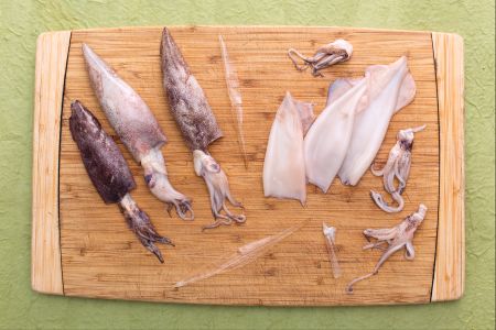 Wie man Kalmare putzt