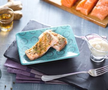 Lachsfilet mit grünem Pfeffer, Ingwer und Limette