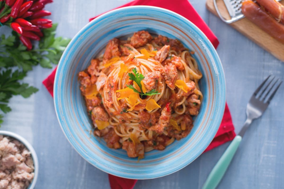 Pasta mit Thunfisch, Sardellen und Bottarga