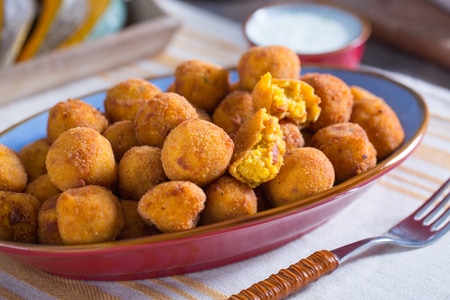 Kürbis-, Ricotta- und Speckbissen