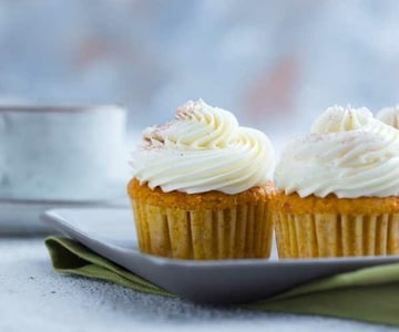 Kürbis- und Karotten-Cupcake