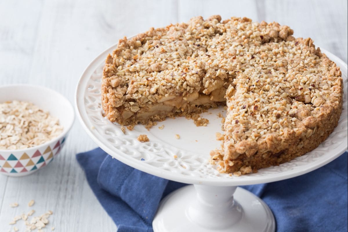 Streuselkuchen mit Äpfeln und Haferflocken