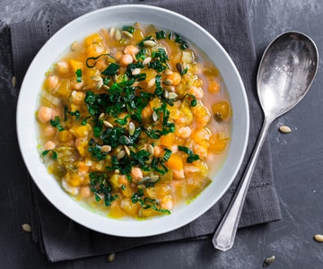 Kichererbsen- und Kürbissuppe