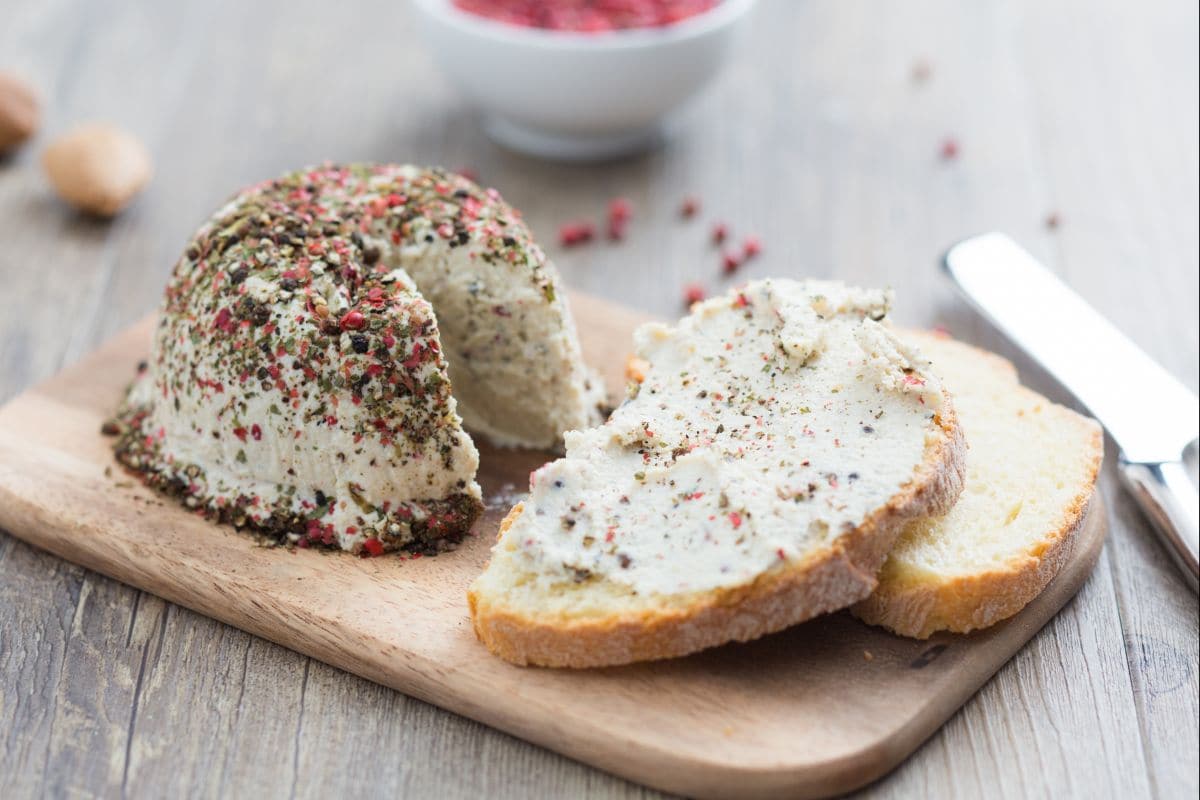 Vegan streichfähiger Käse