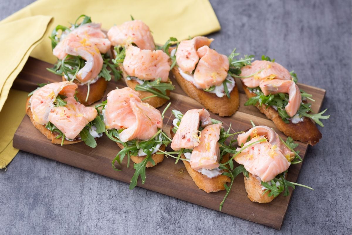 Crostino mit mariniertem Lachs