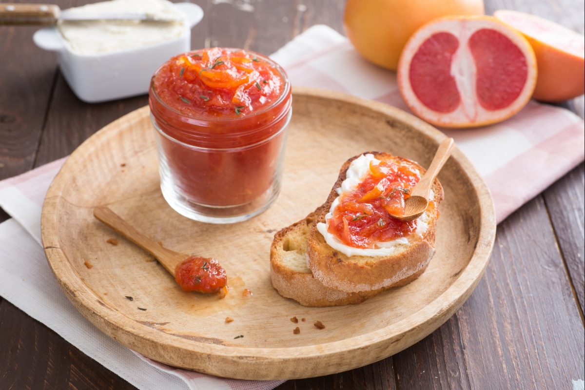 Grapefruitmarmelade aus rosa Grapefruits