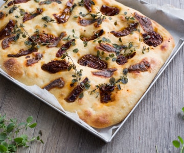 Hartweizen-Focaccia mit Sauerteig