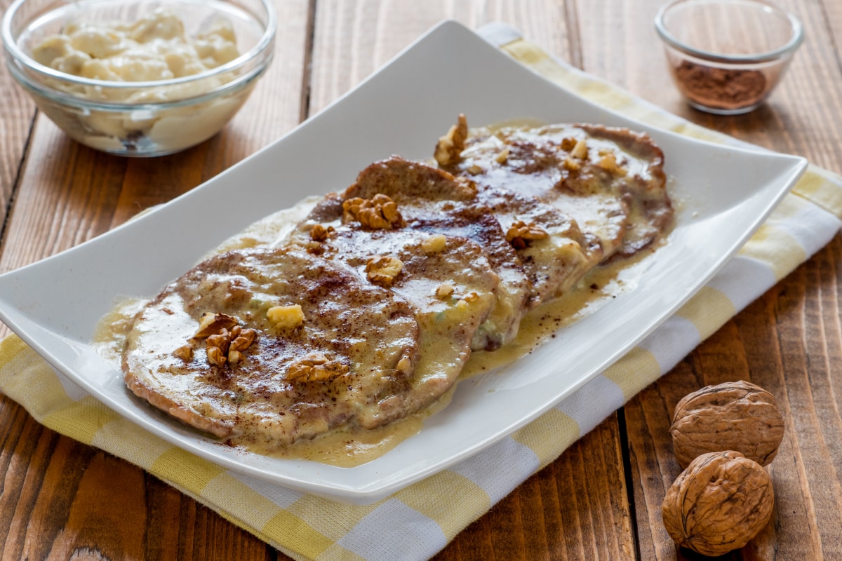 Schnitzel mit Gorgonzola, Walnüssen und Kakao