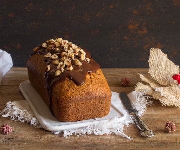 Plumcake mit Haselnüssen und Ingwer