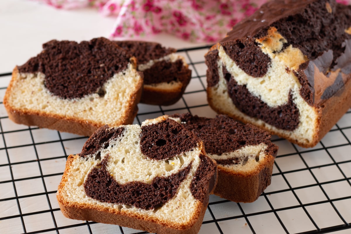 Zweifarbiger Plumcake