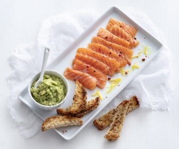 Lachscarpaccio mit Limetten-Guacamole