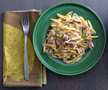 Pasta mit Pilzen und Wurst