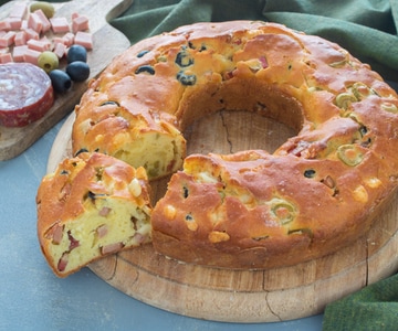 Einfacher herzhafter Kranzkuchen