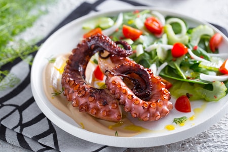 Gegrillter Oktopus und seine Mayonnaise