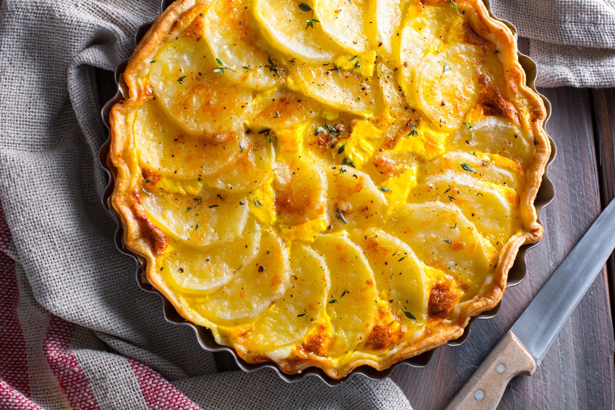 Herzhafter Kuchen mit Kartoffeln und Mortadella