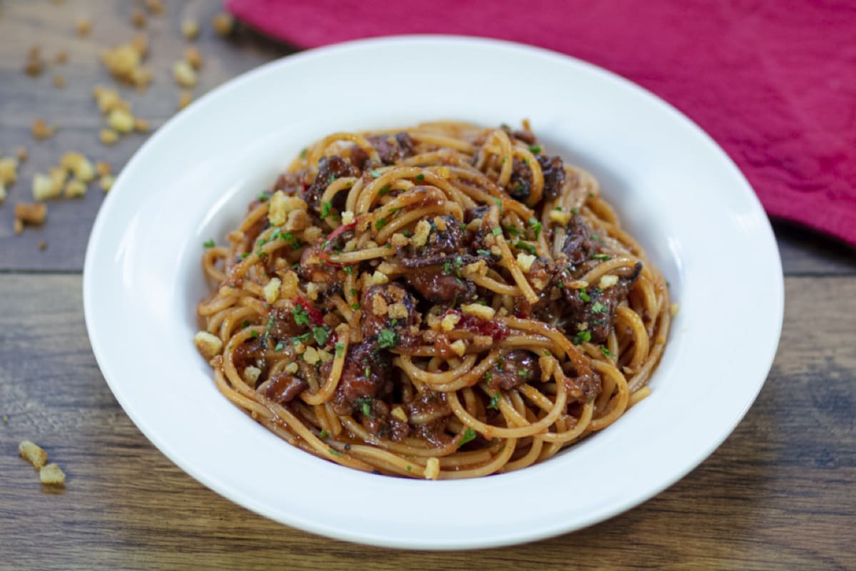 Spaghetti mit Tintenfischsauce