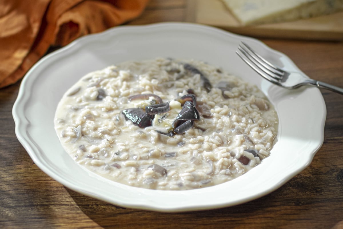 Risotto mit Zwiebeln und Gorgonzola
