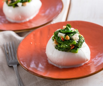 Gefüllte Mozzarella mit Rübenspitzen
