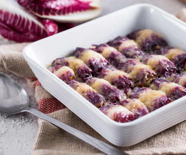 Radicchio-Rouladen mit Champignons und Bergkäse Superiore