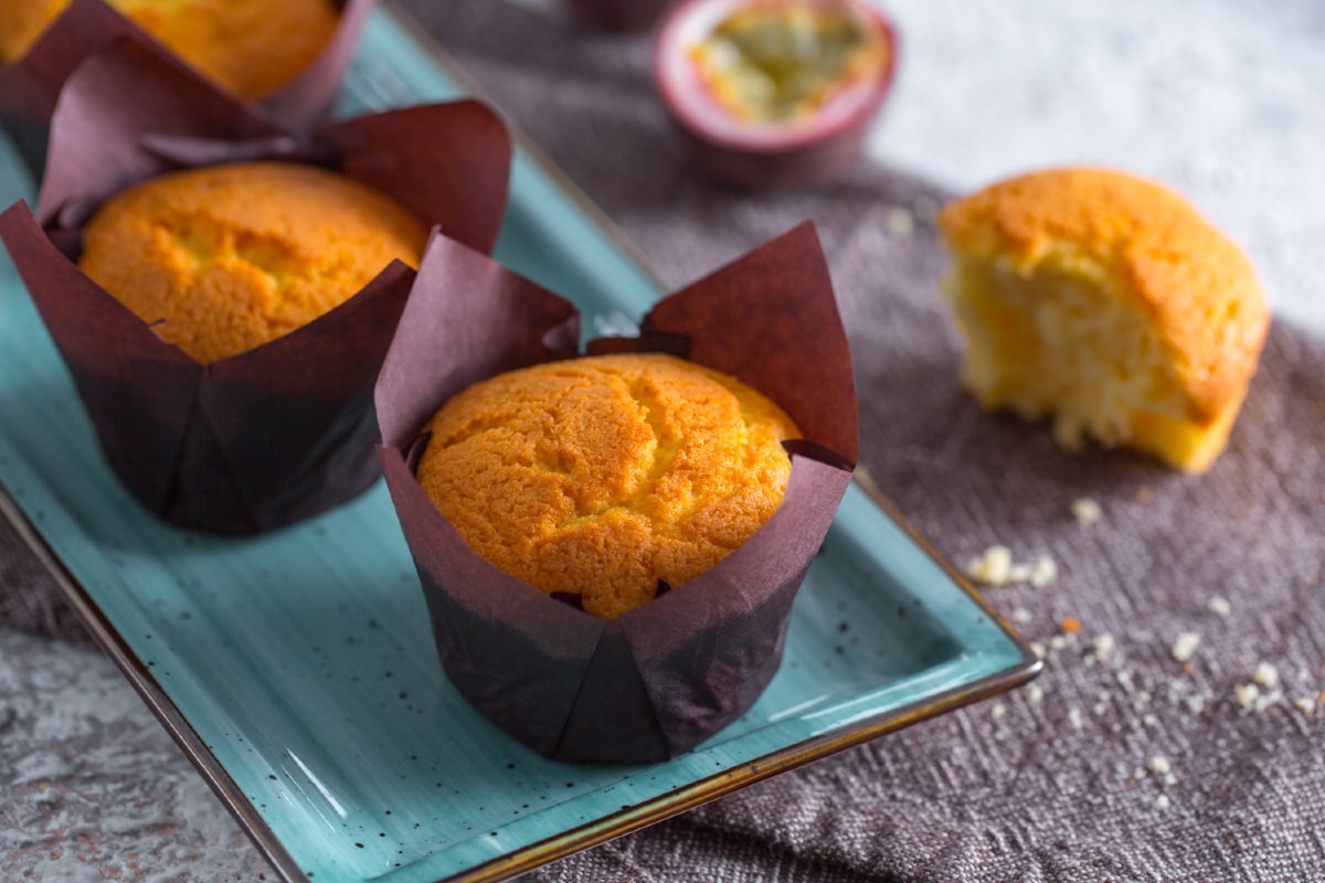 Muffins mit Mango- und Maracuja-Joghurt