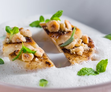 Knollensellerie mit Bagna Cauda Infusion