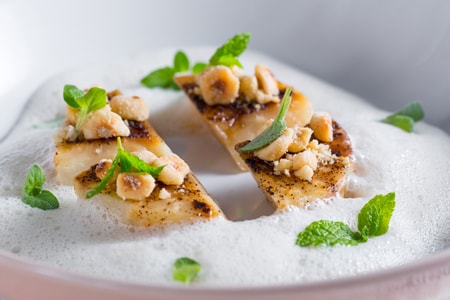 Knollensellerie mit Bagna Cauda Infusion