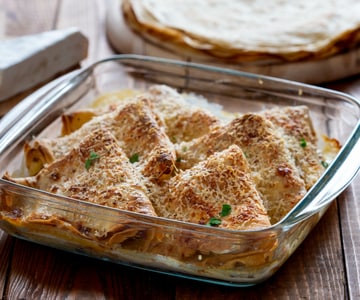 Pfannkuchen mit Schinken, Brie und Walnüssen