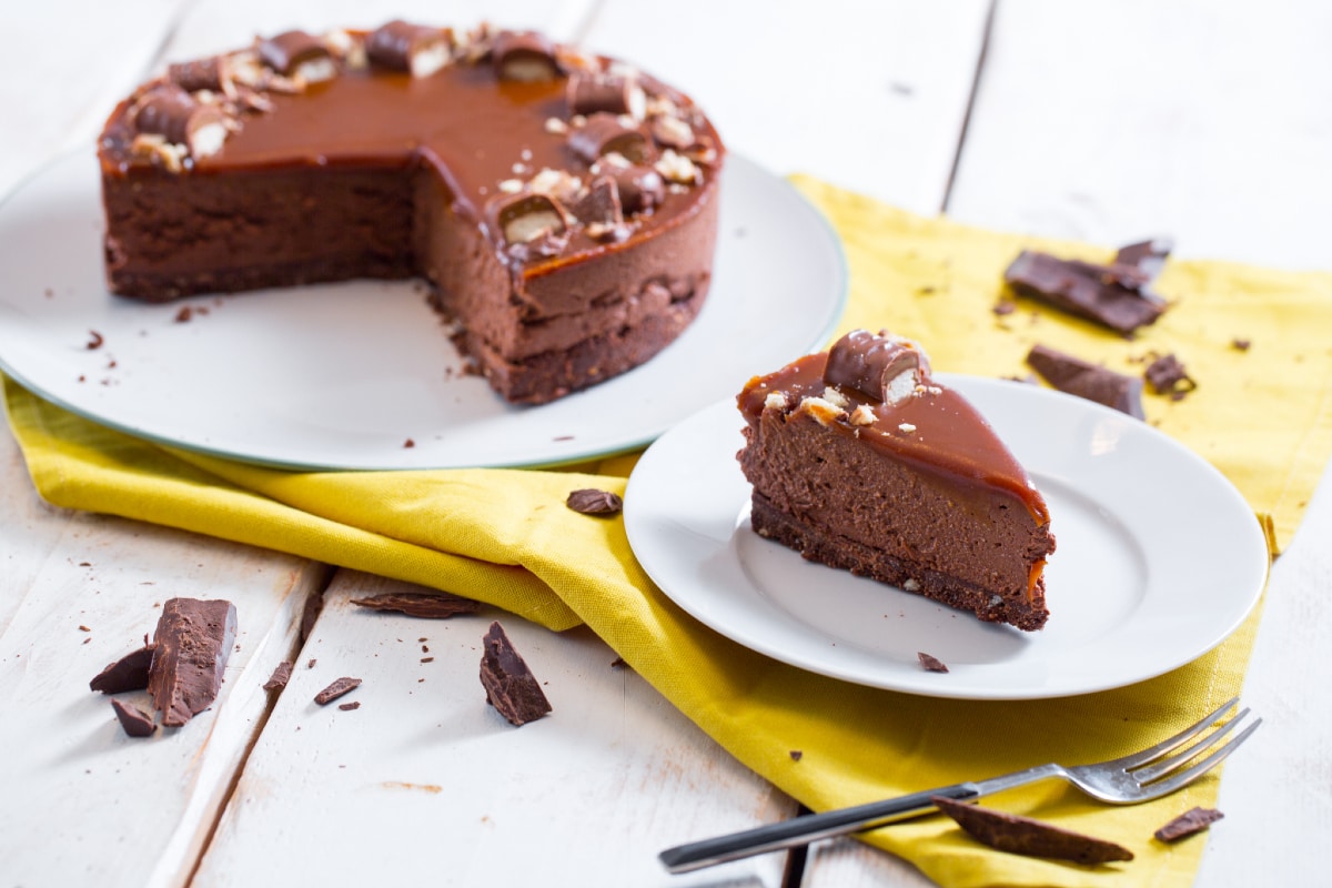 Käsekuchen mit Schokolade und gesalzenem Karamell