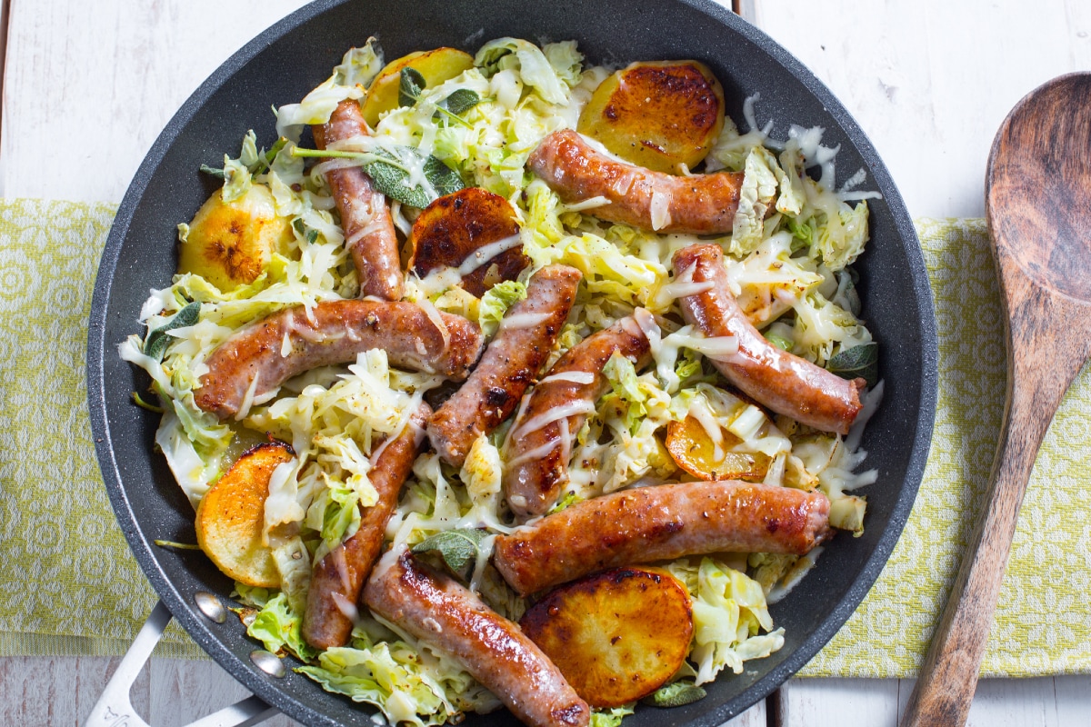 Wirsing, Kartoffeln und Wurst