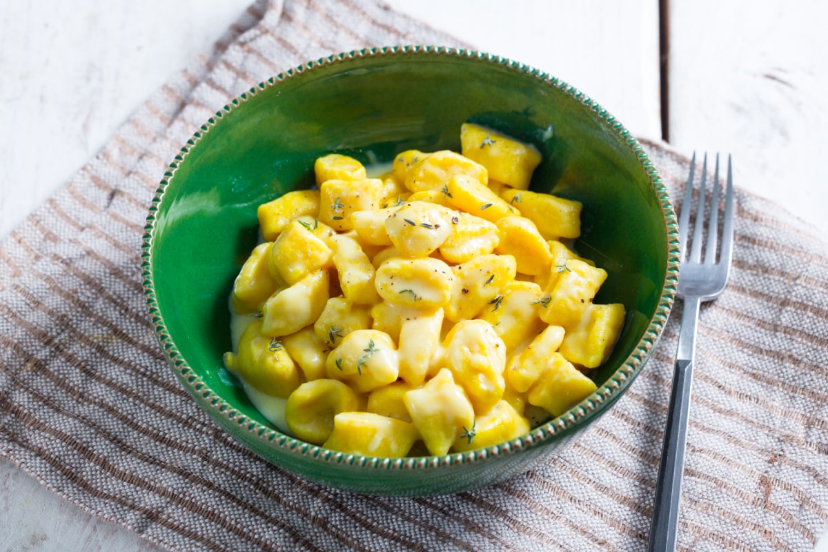 Ricotta-Kurkuma-Gnocchi