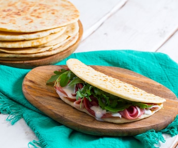 Dicke romagnolische Piadina