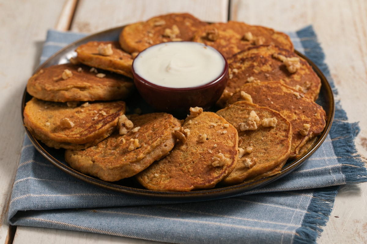 Pfannkuchen mit Banane und Karotten