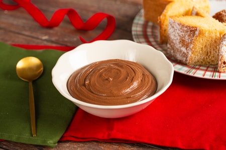 Schokoladencreme für Pandoro