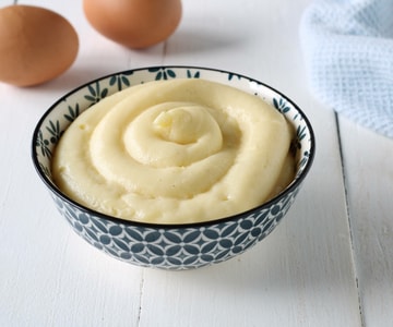 Vollständige Eier-Konditorcreme