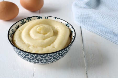 Vollständige Eier-Konditorcreme
