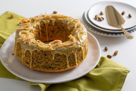 Orangen-Pistazien-Gugelhupf