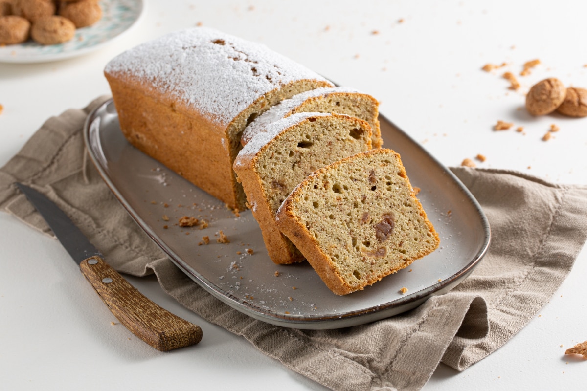 Kuchen mit Amaretti und Kastanien