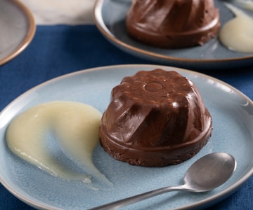 Schokoladenpudding mit Muskatnuss und Apfelcoulis