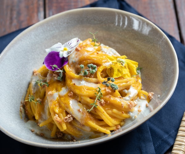 Cremige Spaghetti mit Kürbis und Gorgonzola