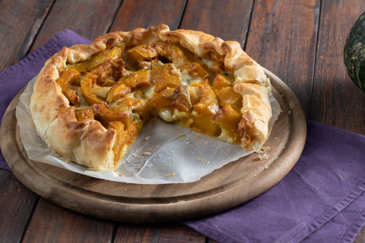 Herzhafter Kürbis-Mozzarella-Kuchen
