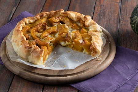 Herzhafter Kürbis-Mozzarella-Kuchen